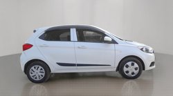 Tata Tiago को इन ऑफर्स के जरिए खरीद सकते हैं मात्र 4 लाख के बजट में, साथ मिलेंगे लोन और वारंटी प्लान