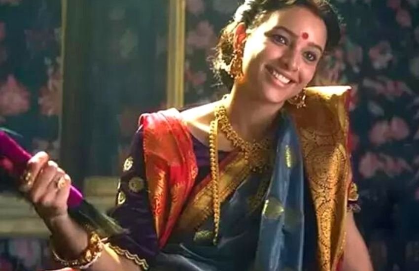 फिल्म बुलबुल की लीड एक्ट्रेस तृप्ति डिमरी को फिल्मफेयर OTT अवॉर्ड्स में बेस्ट एक्ट्रेस के अवॉर्ड भी मिल गया है।