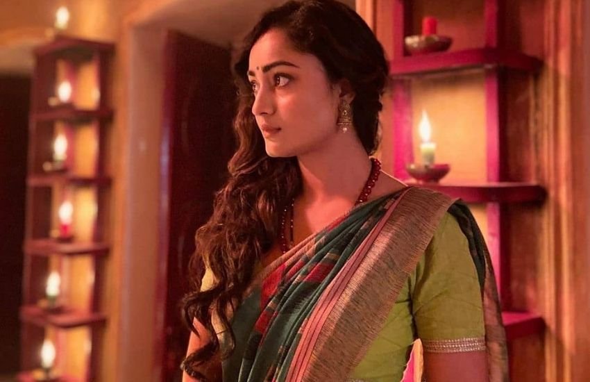 त्रिधा ने बताया था कि वह आश्रम में रोल करते हुए वह ये सोचकर रोई थी कि अगर उनके साथ ऐसा कुछ होता, तो वह कैसे रह पातीं। उनके लिए ये करेक्मेटर बेहद चुनौतीपूर्ण।उन्होंने इस सीरीज में समाज का जो घिनौना चेहरा है, उसे दिखाने की कोशिश की थी।