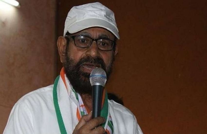 शहर उत्तरी के कांग्रेस उम्मीदवार अनुग्रह नारायण सिंह की पत्नी गीता सिंह के पास रायफल और रिवाल्वर है। 