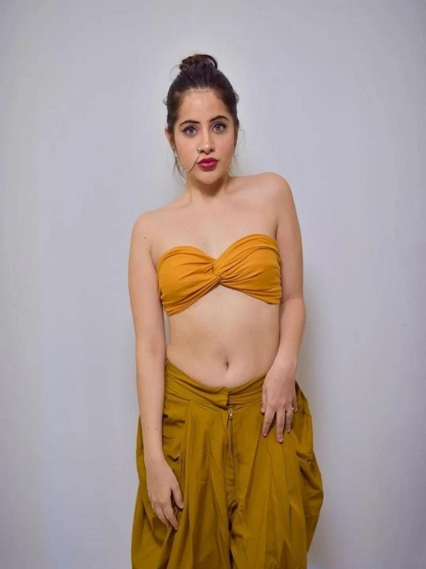 URFI JAVED JOGI ROOP