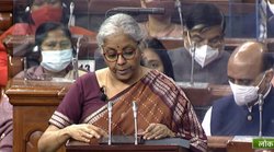 Electric Vehicle के भविष्य को लेकर वित्त मंत्री निर्मला सीतारमण की बड़ी घोषणा, बनेगी Battery Swapping Policy, पढ़ें पूरी डिटेल