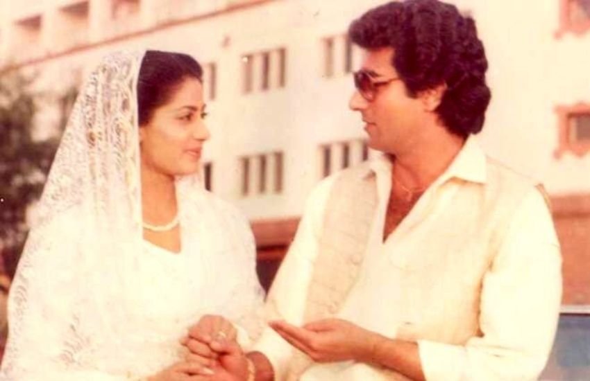 राज बब्बर की पहली शादी नादिरा से हुई थी,लेकिन शादी के बाद वह अपनी को-स्टार स्मिता पाटिल से दिल लगा बैठे थे। राज ने नादिरा को तलाक दिए बिना ही स्मिता से शादी की थी। हालांकि, स्मिता अपने बेटे प्रतीक को जन्म देने के कुछ दिन बाद ही इस दुनिया को छोड़ दी थीं। बाद में राज भी अपनी पहली पत्नी के पास वापस लौट गए।