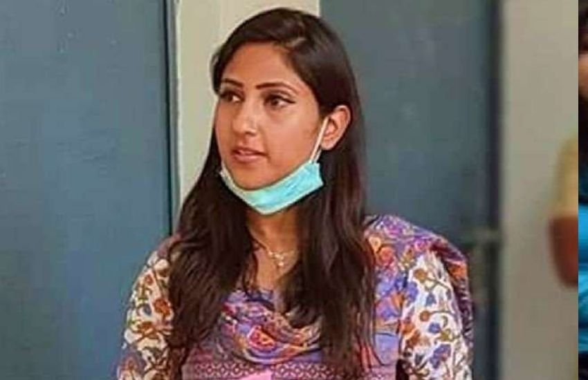 अदिति की पंसद की बा करने से पहले उनके राजनैतिक बैकग्राराउंड को भी जान लें। अदिति सिंह से पहले उनके पिता अखिलेश सिंह की रायबरेली सदर सीट पर बादशाहदत थी।