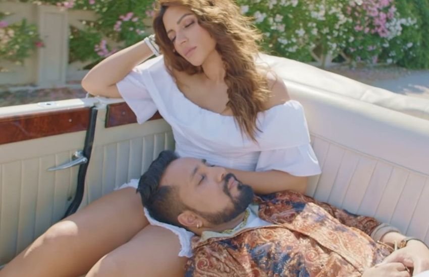 शादी से पहले भी शमा जेम्स के साथ अपनी कई तस्वीरें शेयर करती रही हैं। हाल ही में वैलेंटाइन डे के मौके पर भी शमा ने अपने मंगेतर के साथ रोमांटिक वीडियो शेयर किया था। 