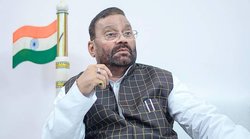 चाचा अकेले टिकट कटवा लिए – विधान परिषद चुनाव को लेकर स्वामी प्रसाद मौर्य ने किया ट्वीट तो लोगों ने यूं लिए मजे