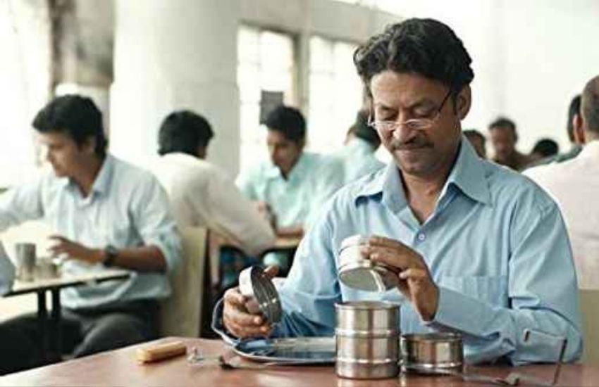 लंच बॉक्स केवल इरफान खान की एक्टिंग के लिए ही नहीं, बल्कि अलग सब्जेक्ट के लिए भी देखना चाहिए। टिफिन बदलने से शुरू हुई ये स्टोरी बिलकुल अलग और अनोखी है। निम्रत कौर की शानदार एक्टिंग देख कर आप खुश हो जाएंगे।
