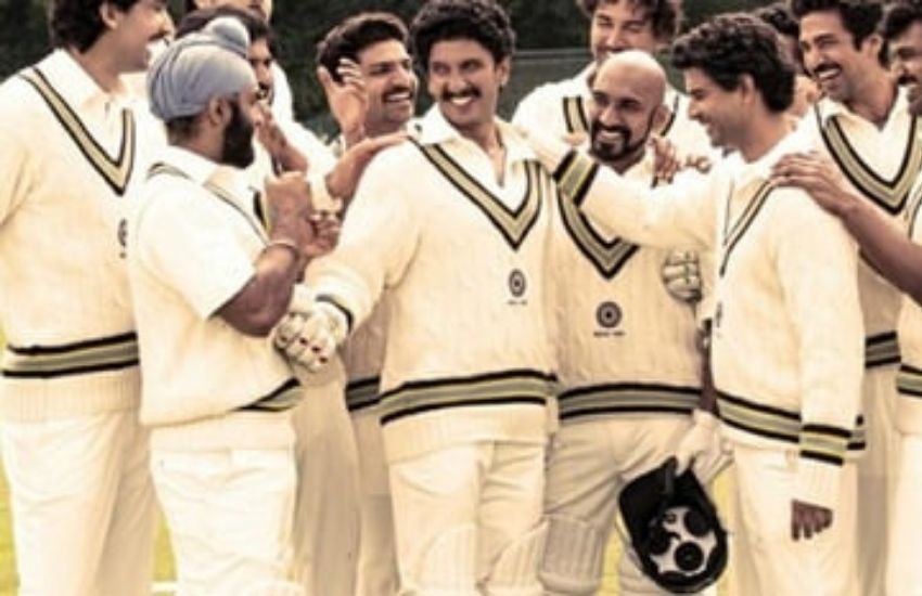 रणवीर सिंह स्टार फिल्म 83 नेटफ्लिक्स पर मार्च में रिलीज होगी। फिल्म की कहानी 25 जून, 1983 को लॉर्ड्स क्रिकेट ग्राउंड पर भारतीय क्रिकेट इतिहास के उस सुनहरे दिन में ले जाती है, जब भारतीय क्रिकेट टीम ने दो बार के विश्व चैंपियन वेस्टइंडीज को हराकर भारत को क्रिकेट के विश्व मंच पर ला खड़ा किया था। इस फिल्म के लिए रणवीर सिंह को बेस्ट एक्टर का अवॉर्ड मिला था।