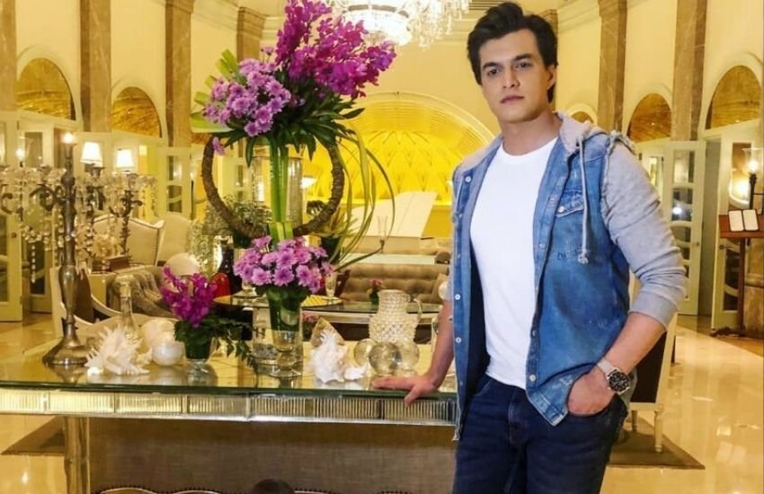 मोहसिन और शिवागी की केमेस्ट्री को देखते हुए लोगों को यह लगता है कि दोनों रियल लाइफ में भी लवर हैं।