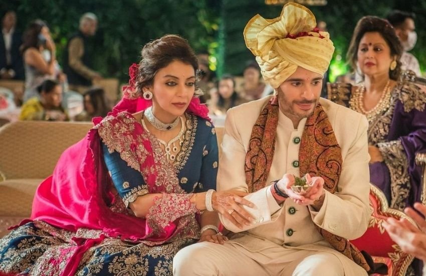 नृति ने एक पोस्ट में लिखा था, “मेरे पिता ने करण और मुझे अब तक का सबसे बड़ा और सबसे सार्थक उपहार दिया था।