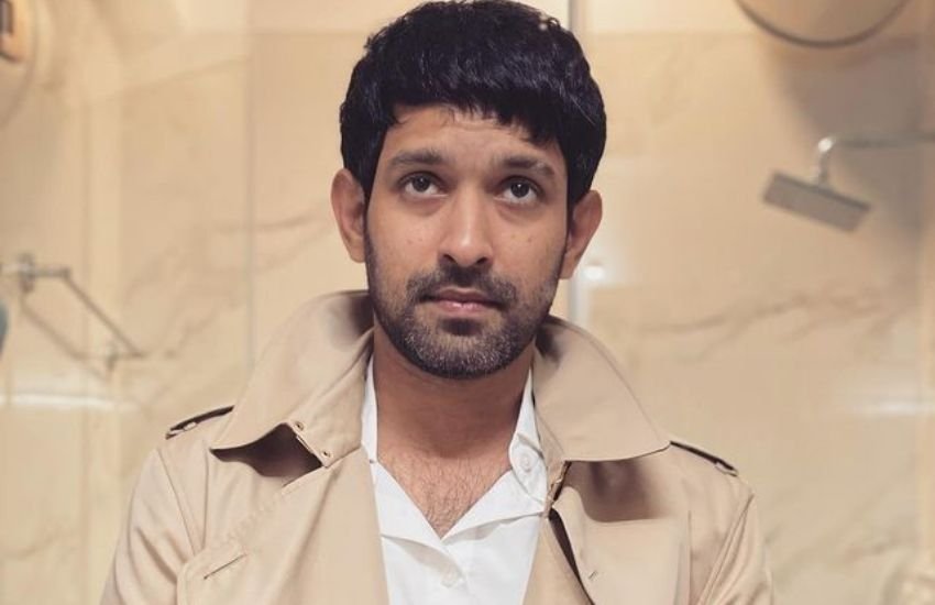विक्रांत मैसी ने वैलेंटाइन डे के दिन अपनी लॉग टाइम गर्लफ्रेंड शीतल ठाकुर से गुपचुप शादी कर ली।