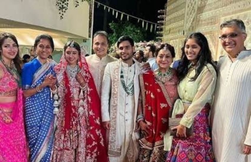 अनिल और टीना अंबानी के बेटे अनमोल ने 20 फरवरी 2022 को कृशा शाह के साथ शादी की थी।