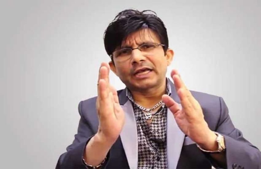 KRK ने देश के भविष्य पर तंज कसते हुए ट्वीट किया था कि जिस देश का स्टॉक एक्सचेंज भी किसी योगी के कहने पर चलाया जाता हो, उस देश का भविष्य आप साफ-साफ देख सकते हैं।