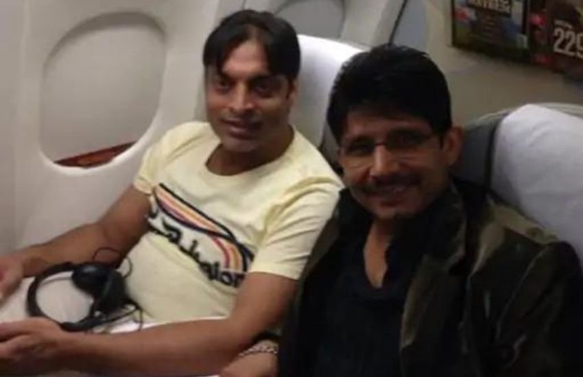 इन दिनों सोशल मीडिया पर KRK की साल 2014 में पाकिस्तान क्रिकेटर शोएब अख्तर के साथ की तस्वीर और ट्वीट वायरल हो रहा है।