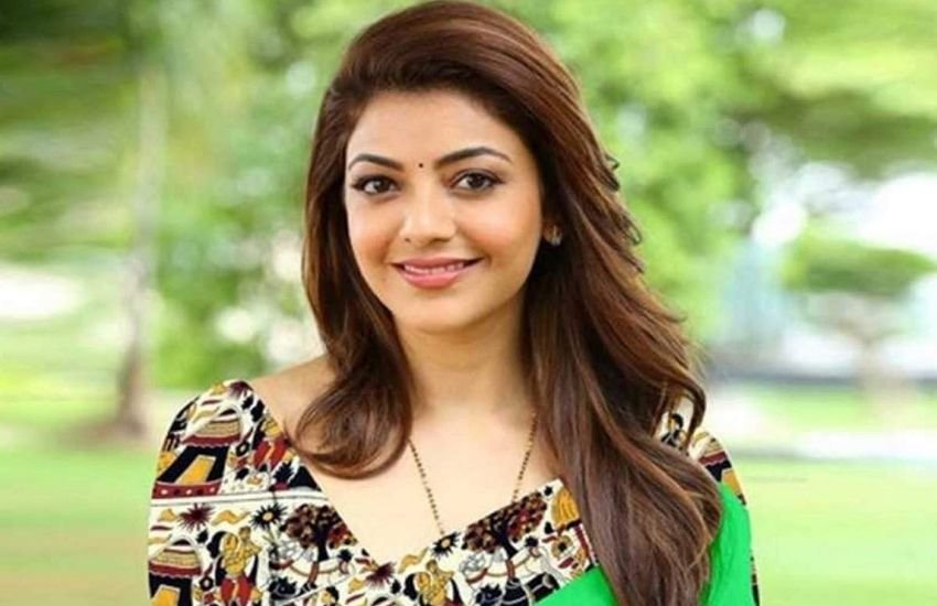 काजल अग्रवाल ने किशनचंद चेल्लाराम कॉलेज से मार्केटिंग और एडवरटाइज़िंग के साथ-साथ मास मीडिया में ग्रेजुएशन किया है।