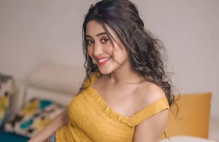 शिवांगी जोशी ने हिंदुस्तान टाइम्स को दिये एक इंटरव्यू में बताया कि शो से निकलने के बाद भी वह टीम के दूसरे कलाकारों के साथ जुड़ी हुई हैं।