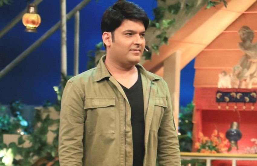 कॉमेडियन कपिल शर्मा भी रिलएलिटी शोज से रिजेक्ट हो चुके हैं। अगर आप स्टैंडअप कॉमेडी रिएलिटी शो 'द ग्रेट इंडियन लाफ्टर चैलेंज' की सोच रहे तो आपको बता दें कि कपिल इसके पहले 'इंडियन आइडल' के ऑडीशन दिए थे, क्योंकि वो सिंगर बनना चाहते थे। लेकिन कपिल शर्मा वहां रिजेक्ट हो गए थे। कपिल पहला ऑडीशन भी क्लियर नहीं कर पाए थे।  Photos: Social Media