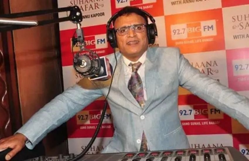 अनू कपूर अपने रेडियो प्रोग्राम में फिल्मों और शूटिंग से जुड़े कुछ अनसुने यादगार किस्से सुनाते हैं। ये किस्से गोल्डन एरा के होते हैं। किस्सों के अलावा अनु अपने प्रोग्राम में उसी साल के सबसे बेहतरीन 12 गाने सुनाते हैं।