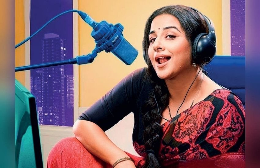 तुम्हारी सुलू और लगे रहो मुन्नाभाई में आरजे बनने के बाद असल जिंदगी में भी विद्या बालन रेडियो जॉकी बन चुकी हैं। विद्या एफएम पर अपना एक शो होस्ट करती हैं जिसमें घरेलू हिंसा और नई उम्र की पेरेंटिंग पर वह बात करती हैं।