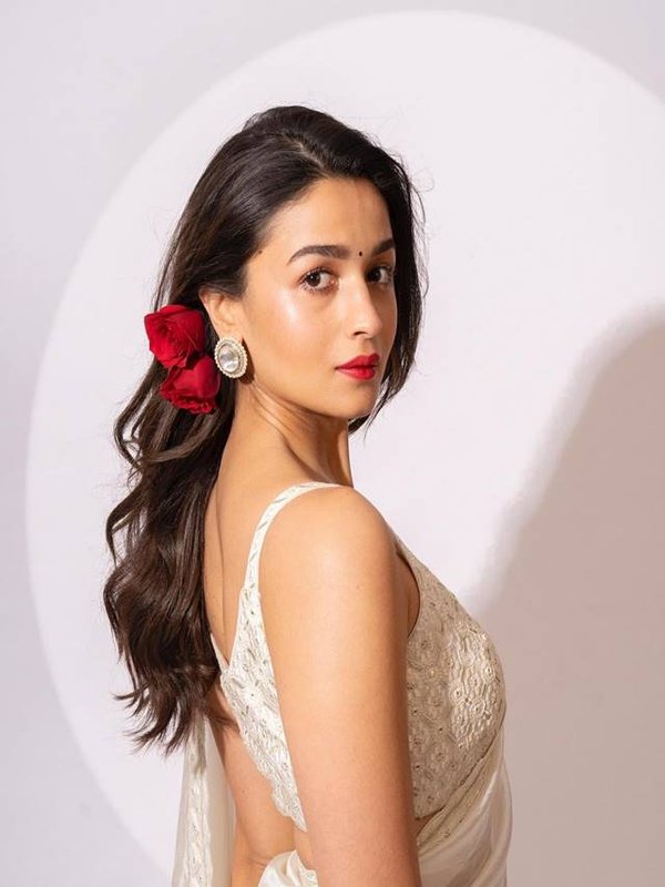 alia bhatt in saree