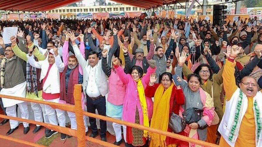 आयोग ने प्रचार के लिए लगाए गए प्रतिबंधों में ढील दी है। (फोटो: पीटीआई)