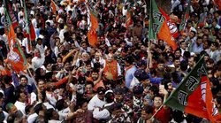 यूपी चुनाव पर बात करते हुए युवक बोला – जो राम को लाए हैं, वो नीरव मोदी और विजय माल्या को कब लाएंगे, वायरल वीडियो पर चुटकी रहे हैं लोग