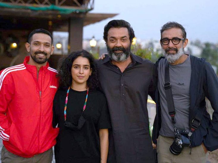 Bobby Deol Love Hostel: ओटीटी (OTT) पर बॉबी देओल की फिल्म लव हॉस्टल रिलीज होने वाली है। यह फिल्म ऑनर किलिंग पर बेस्ड है। फिल्म को लेकर बॉबी देओल चर्चा में हैं। हाल ही में बॉबी देओल ने इंटरव्यू में बताया है कि सनी देओल (Sunny Deol) और धर्मेंद्र (Dharmendra) की वो कौन सी एक बात है जो वह कभी नहीं भूलते।