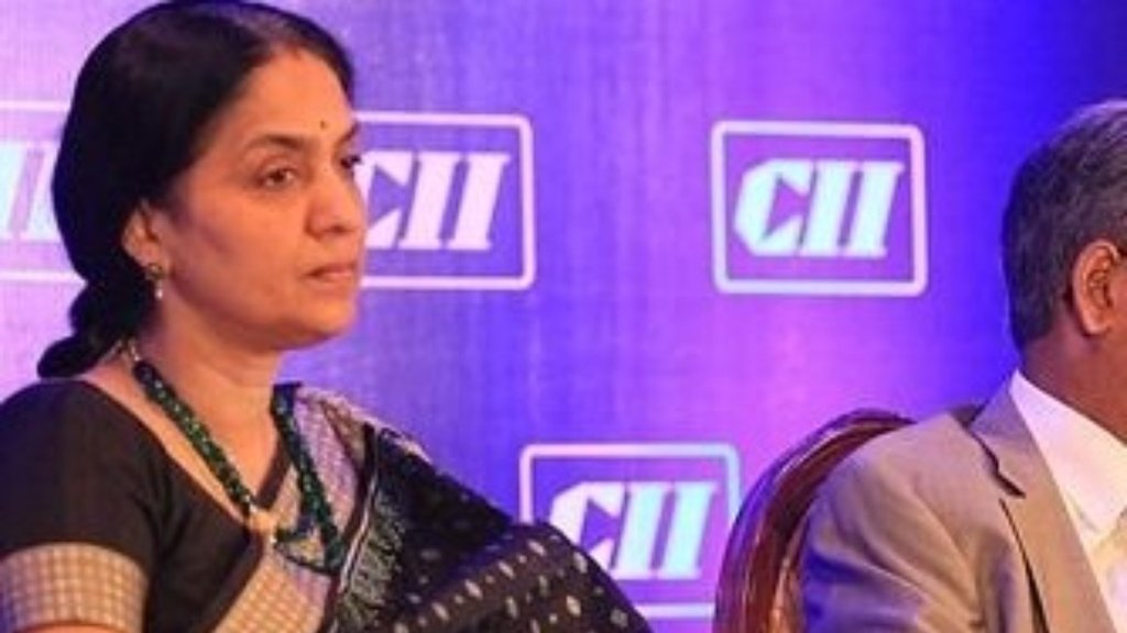 सेबी ने नियमों का उल्लंघन करने को लेकर एनएसई की पूर्व सीईओ पर 3 करोड़ का जुर्माना लगाया है। (एक्सप्रेस फोटो)