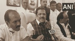 ‘यथा लीडर तथा सदस्य’- कांग्रेस नेता ने हिजाब पर दिया विवादित बयान तो लोग करने लगे ऐसे कमेंट