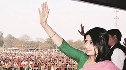 हिजाब विवाद का यूपी चुनाव में पड़ेगा असर? इस सवाल पर जानिए डिंपल यादव का जवाब