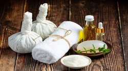 Facial Oil: ऑयली स्किन में ग्लो लाने के लिए असरदार हैं ये 3 तरह के तेल