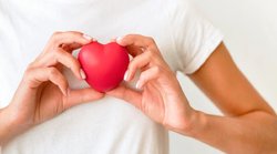 Tips For Healthy Heart: सर्दी में दिल का रखें दिल से ख्याल, हेल्दी हार्ट के लिए डाइट में करें इन 6 खास फूड्स को शामिल