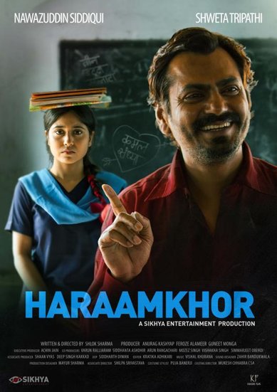 Haraamkhor: इस फिल्म में नवाजुद्दीन टीचर और श्वेता त्रिपाठी स्टूडेंट के रोल में नजर आईं थी। फिल्म में नवाजुद्दीन शादीशुदा होने के बावजूद अपनी स्टूडेंट के साथ रोमांस करते है। हॉटस्टार पर ये फिल्म उपलब्ध है।