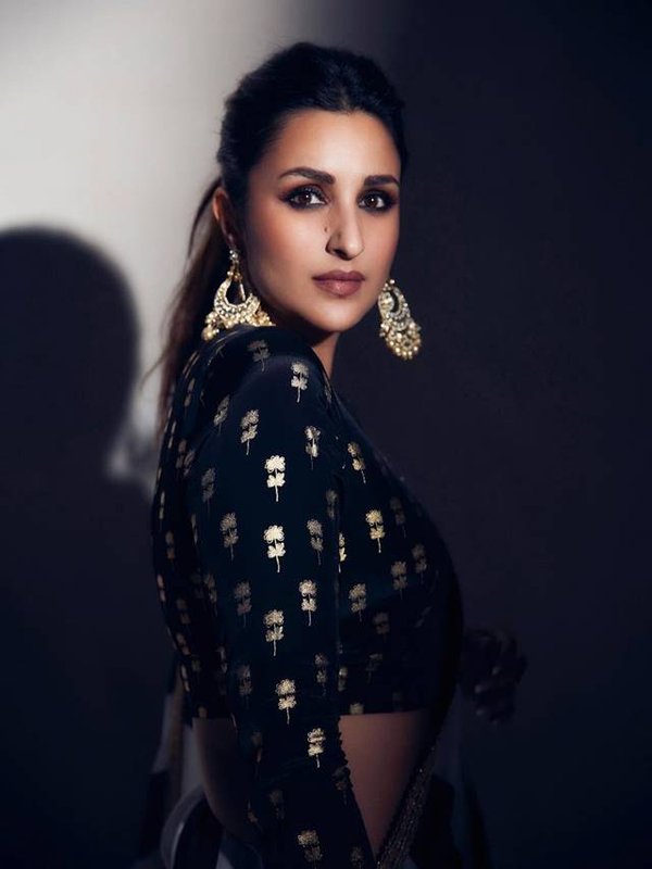 parineeti chopra saree style