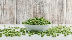 Peas For Diabetes Control: डायबिटीज को कंट्रोल करने में असरदार है मटर, जानिए 5 फायदे