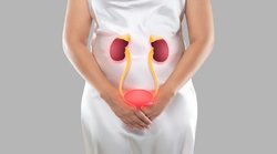 Women Health: बार-बार यूरिन आना हो सकता है इस बीमारी का लक्षण, खानपान में तुरंत कर लें बदलाव