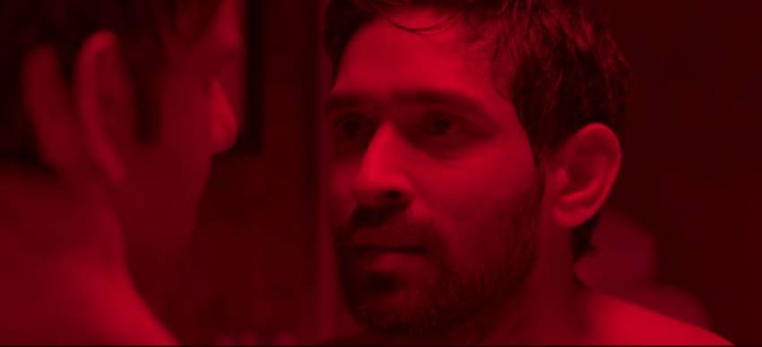 Made In Heaven: हॉटस्टार की वेब सीरीज मेड इन हेवन में भी गे रिलेशनशिप को सेंटर में रखा गया है। 