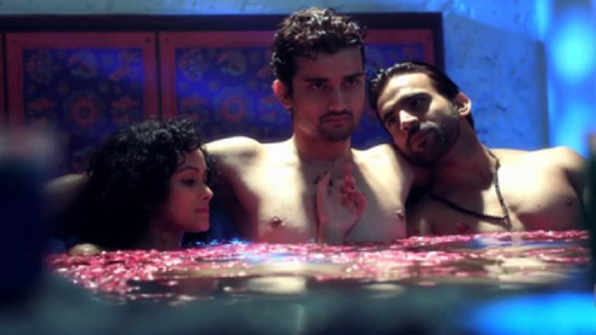 Gandi Baat: आल्ट बालाजी पर प्रसारित होने वाली वेब सीरीज में गंदी बात भी गे रिलेशनशिप को प्रमुखता से दिखाया गया है। 