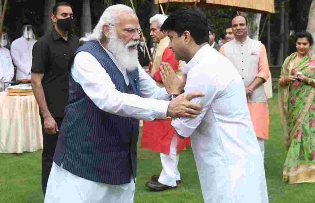 Scindia Modi| Narendra modi| PM with Jyotiraditya Photo