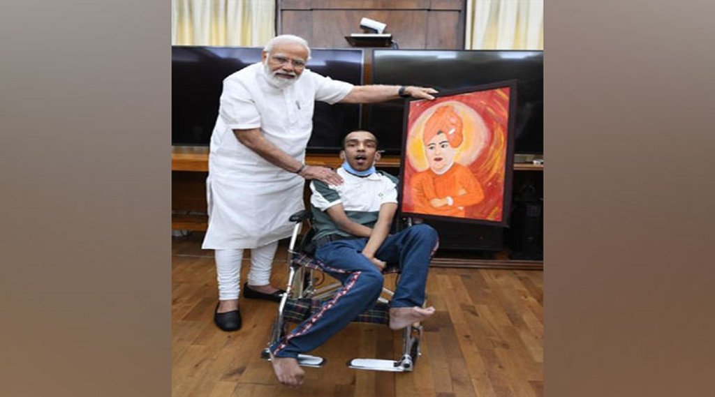 आयुष कुंडल के साथ प्रधानमंत्री नरेंद्र मोदी।(फोटो क्रेडिट Twitter @narendramodi)