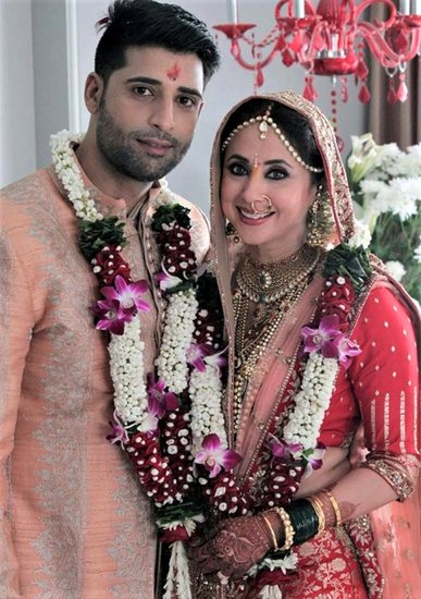 उर्मिला मातोंडकर ने साल 2016 में मीर मोहसिन अख्तर संग शादी की थी। दोनों की शादी को छह साल से ज्यादा समय बीत चुका है। उर्मिला के फैंस को इंतजार है कि वह कब अपनी खुशखबरी सुनाती हैं।