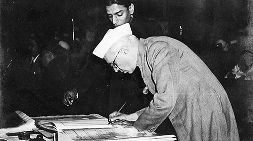 देश के पहले पीएम जवाहरलाल नेहरू के कार्यकाल में भारत के रूस से काफी अच्छे संबंध बने। नेहरू के नाम पर वहां की राजधानी में चौराहे का नाम भी पड़ा है।