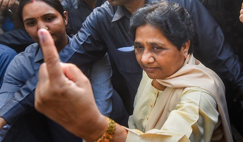 चार बार यूपी की सीएम रह चुकीं बहुजन समाज पार्टी की अध्यक्ष मायावती इस सूची में कंगना रनौत से एक पायदान पीछे हैं। वह 95वें स्थान पर हैं। (Photo: PTI)