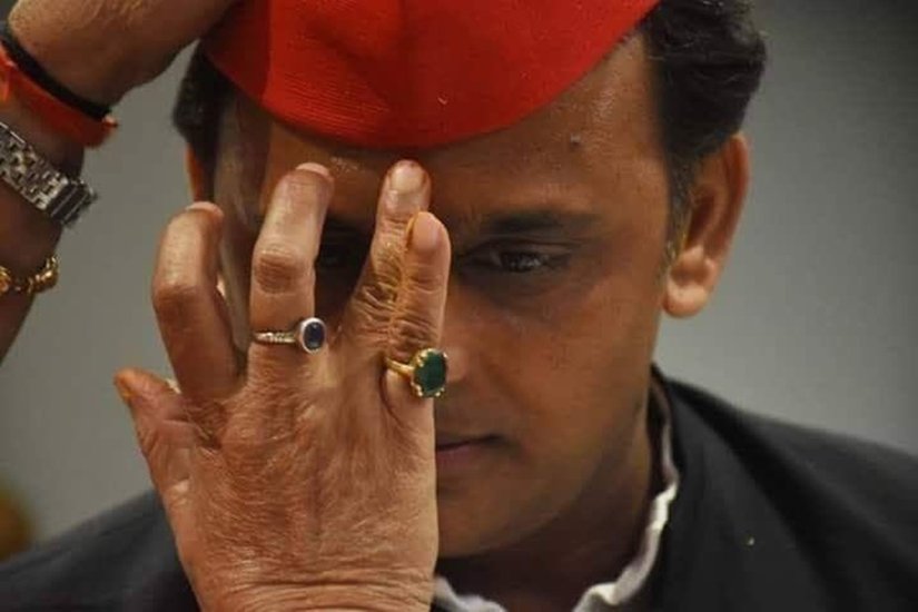 यूपी के पूर्व मुख्यमंत्री अखिलेश यादव इस बार देश के सबसे ताकतवर शख्सियतों की लिस्ट में 56वें स्थान पर हैं। (Photo: Dimple Yadav FC Facebook)