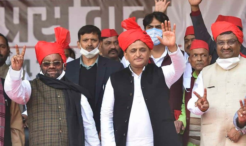 UP Election Result 2022: यूपी में विधानसभा चुनाव के मद्देनजर राज्य के कई चर्चित चेहरों ने दल बदल किया। इनमें मुलायम सिंह यादव (Mulayam Singh Yadav) की छोटी बहू अपर्णा यादव (Aparna Yadav) से योगी (Yogi Adityanath) सरकार के मंत्री रहे दारा सिंह चौहान (Dara Singh Chauhan) तक का नाम शामिल है। आइए डालते हैं इस चुनावी मौसम में दल बदने वाले कुछ चर्चित नेताओं के परिणाम पर एक नजर: 