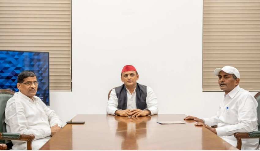 बसपा के कद्दावर नेता और मायावती सरकार में मंत्री रहे राम अचल राजभर भी इस बार सपा के पाले में चले गए थे। अकबरपुर विधानसभा सीट से सपा के टिकट पर चुनाव लड़ने वाले राजभर को विजय प्राप्त हुई है।