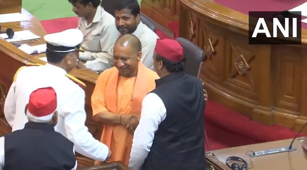 Akhilesh yadav, Yogi Adityanth