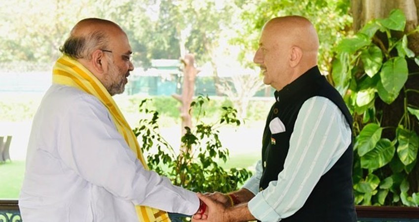 अनुपम खेर ने अमित शाह की धन्यवाद करते हुए लिखा कि घाटी से 370 खत्म करने के लिए आपका शुक्रिया। 