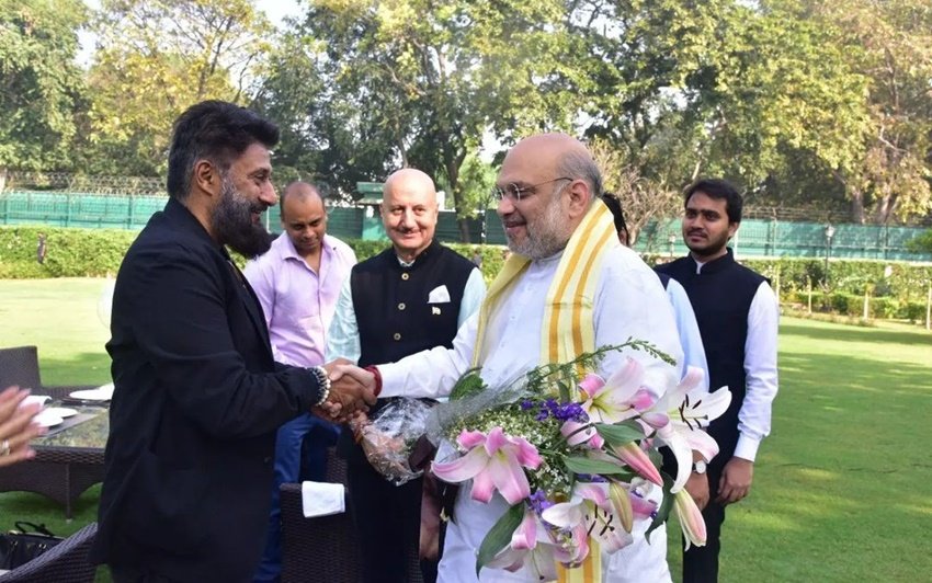 फिल्म के निर्देशक विवेक अग्निहोत्री ने भी अमित शाह से मुलाकात की तस्वीरें साझा की हैं।
