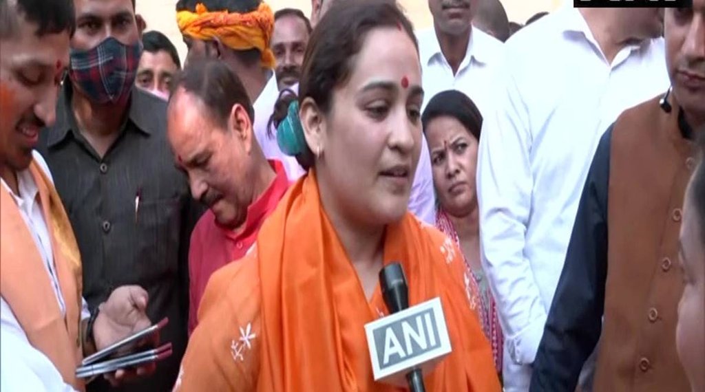 Aparana Yadav| Aparana Yadav BJP| Yogi Aparana Yadav|